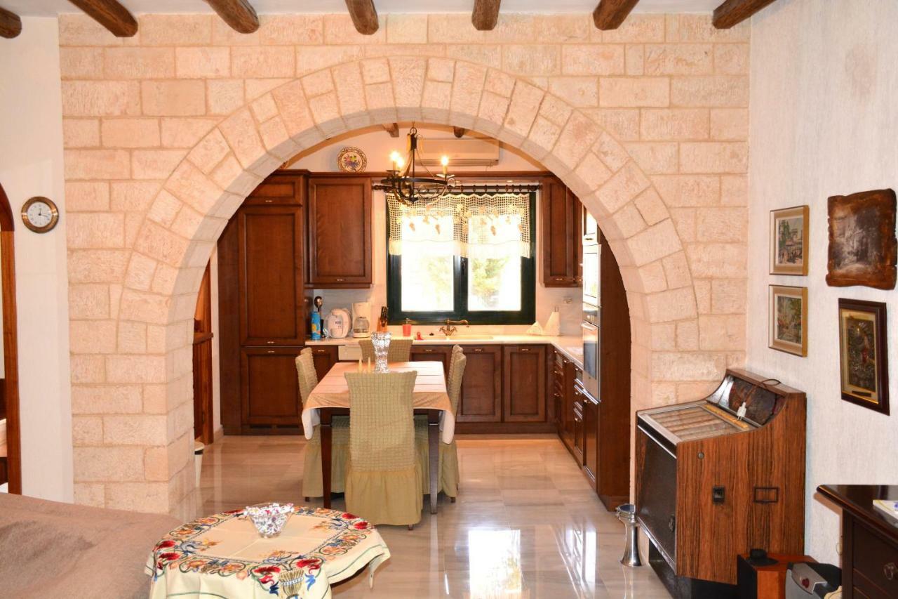 Villa Artemis Aegina ภายนอก รูปภาพ
