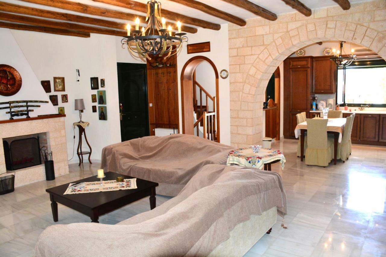 Villa Artemis Aegina ภายนอก รูปภาพ