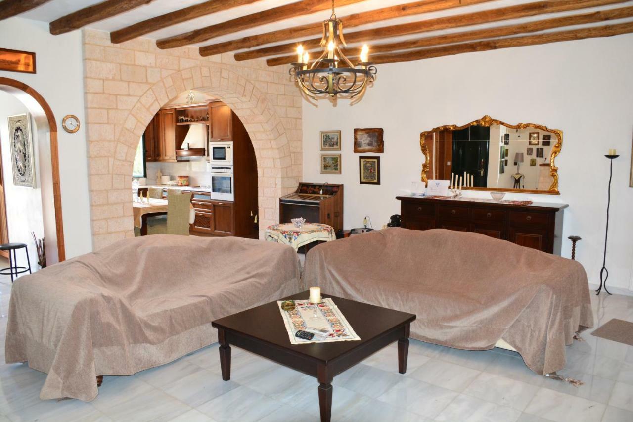 Villa Artemis Aegina ภายนอก รูปภาพ