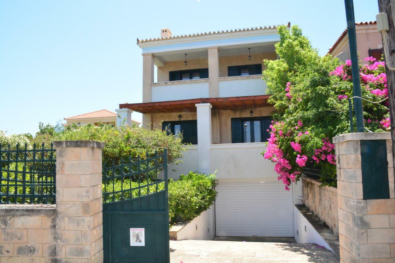 Villa Artemis Aegina ภายนอก รูปภาพ